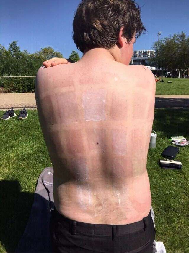 小哥人肉實(shí)測15款防曬乳，把自己變成烤肉架，結(jié)果有點(diǎn)搞笑！