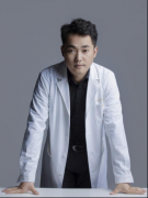 乳房整形的佳年齡是多少(哪里乳房整形比較好)
